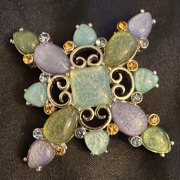 Antique Style Cross Brooch with Green & Purple Gems, Victorian Statement Pin - Picture 5 of 5